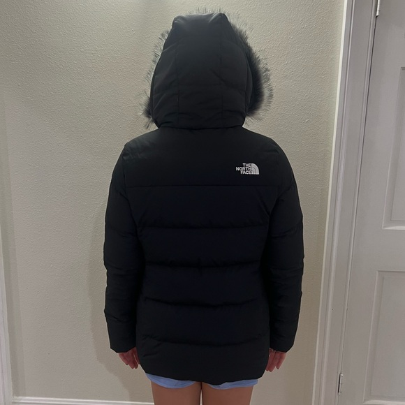 THE NORTH FACE GOTHAM PUFFER JACKET WITH HOOD AND DETACHABLE FUR - Picture 13 of 15